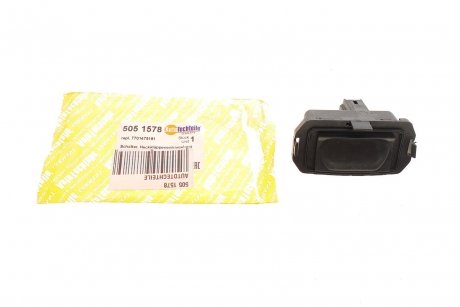 Кнопка відкриття багажника Renault Megane II sedan 02- AUTOTECHTEILE 505 1578 (фото 1)