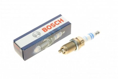 Свеча зажигания BOSCH 0242240675