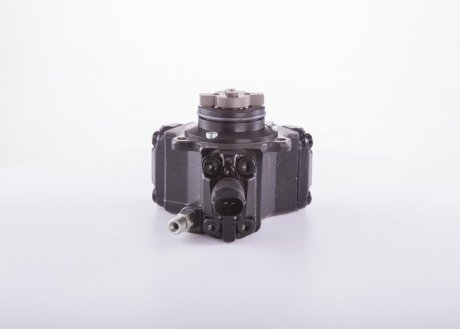 Паливний насос common rail BOSCH 0 445 010 272