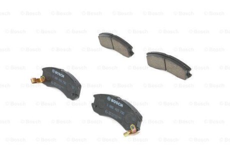 Комплект гальмівних колодок BOSCH 0986493790