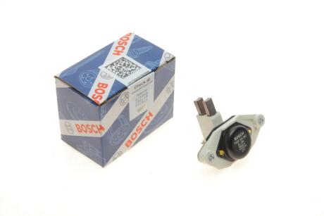 Електр. регулятор напруги генератора BOSCH F04R320367