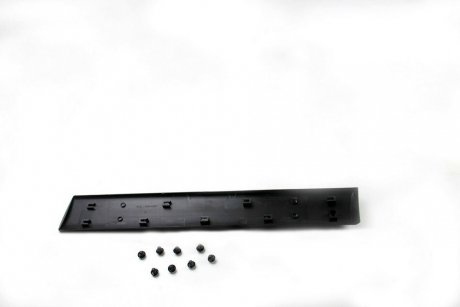 Молдинг зсувних дверей Berlingo/Partner 97-02 BSG BSG 70-924-003 (фото 1)