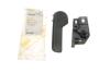 Ручка открывания капота с кронштейном VW Golf,Passat,T5/Skoda Fabia, Octavia/Sea DPA 88231807702 (фото 2)