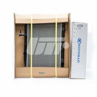 Радіатор охолодження двигуна KOYO PL812453