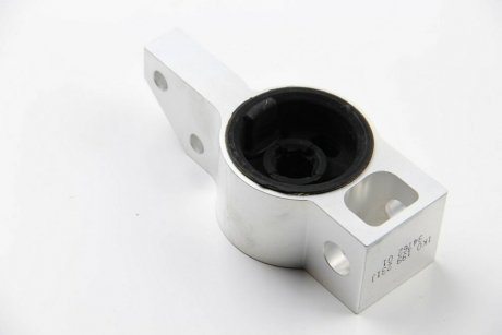 Сайлентблок рычага AUDI, SEAT, SKODA, VW передн. ось (Lemferder) LEMFORDER 34762 01 (фото 1)