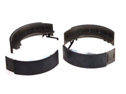 Комплект гальмівних колодок - барабанні LPR 06740 (фото 1)