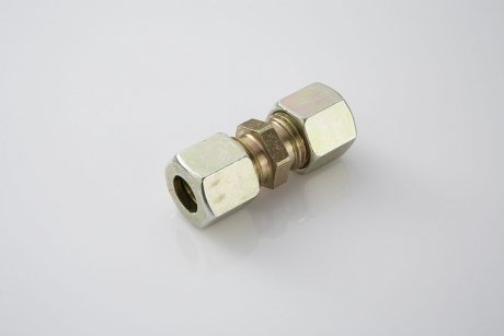 Соединитель прямой 8x6 пластиковых трубок с гайками PE AUTOMOTIVE 076.001-10A