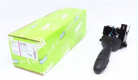 Выключатель на колонке рулевого управления Valeo 251563