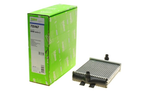 Радіатор системи охолодження Valeo 735467